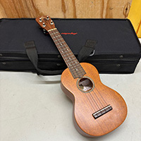Augustino loprinzi オーガスチーノ・ロプリンジ ウクレレ 約54.0cm ハードケース付